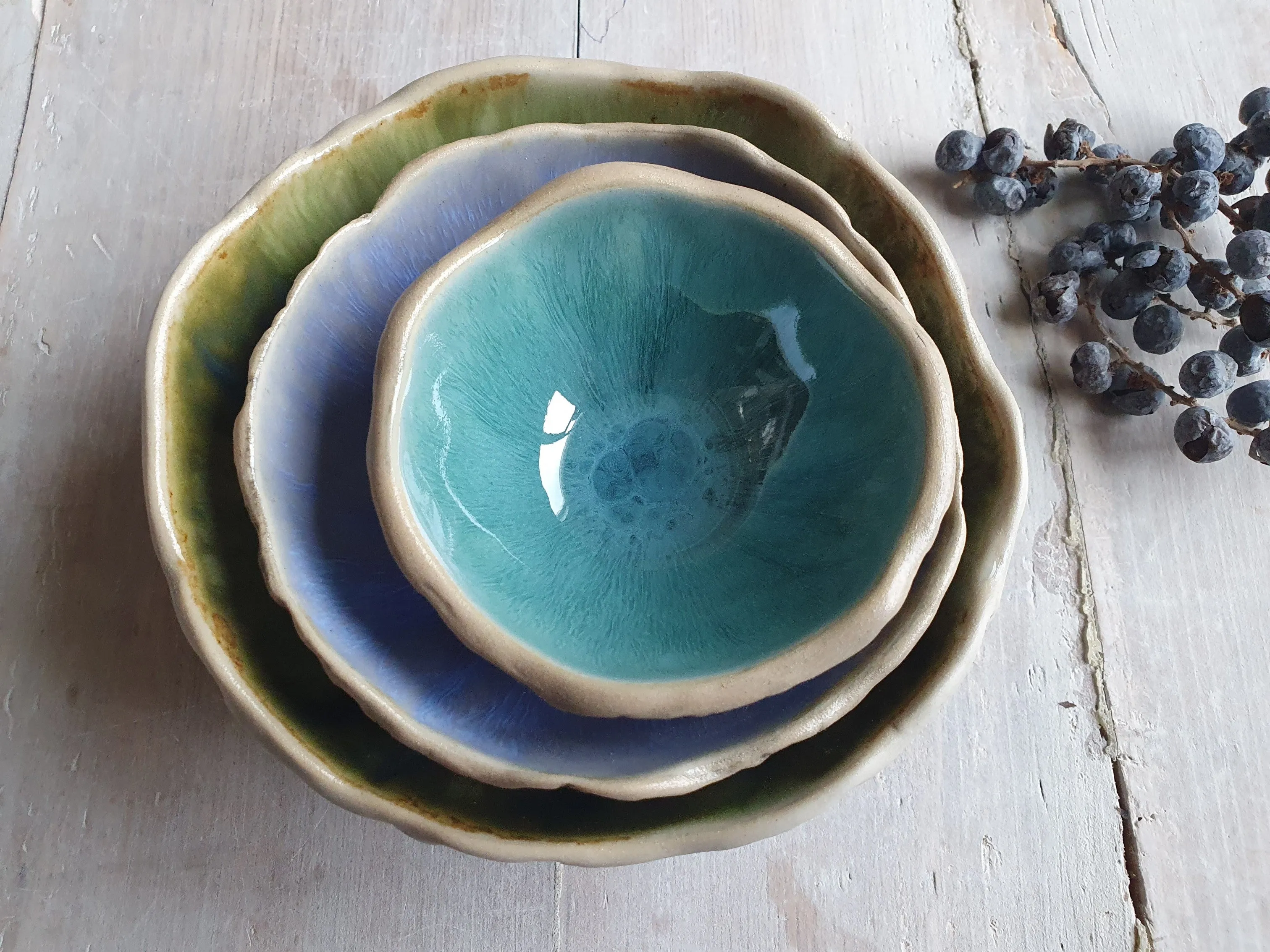 Small set nesting bowls