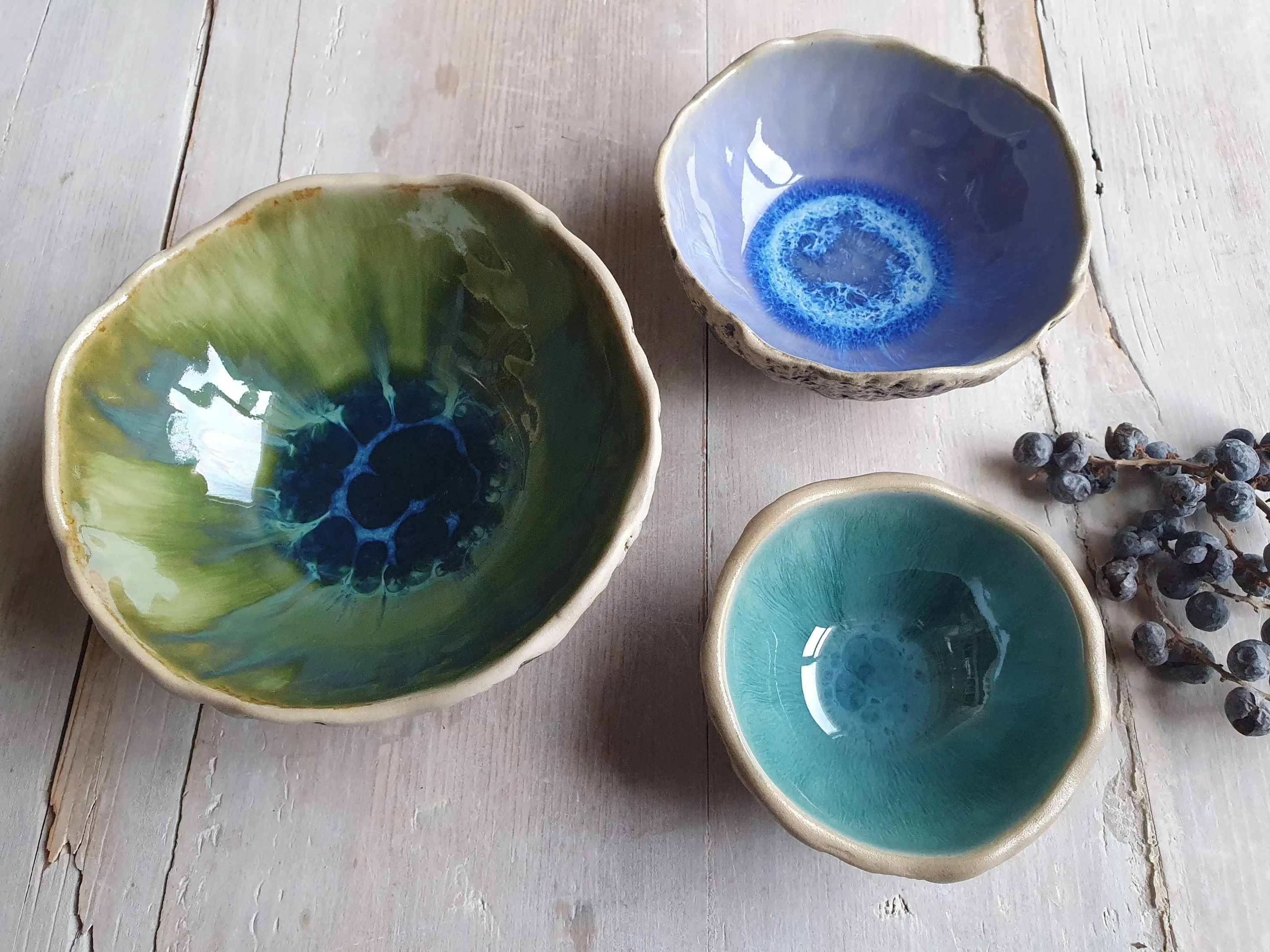 Small set nesting bowls