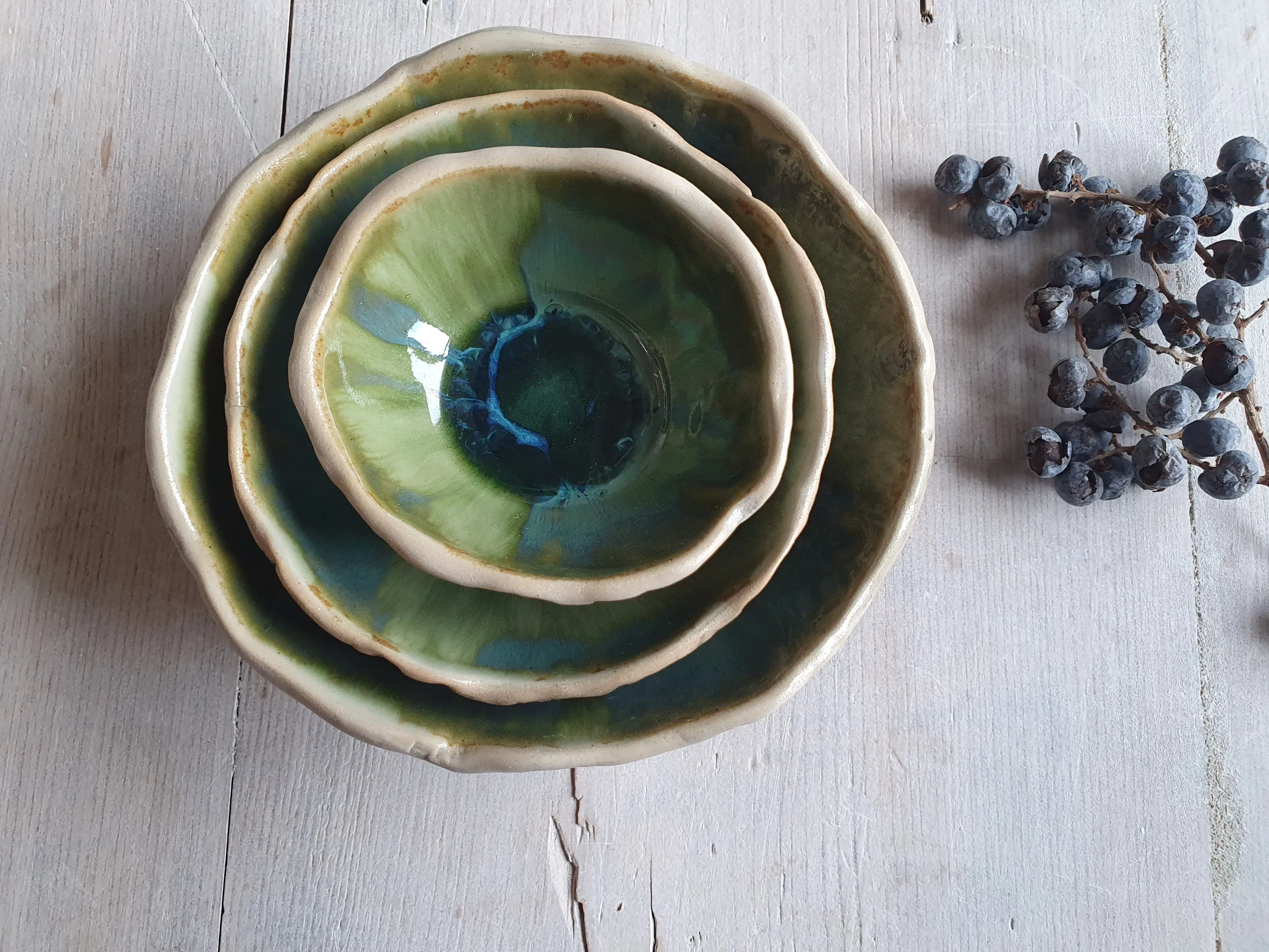 Small set nesting bowls